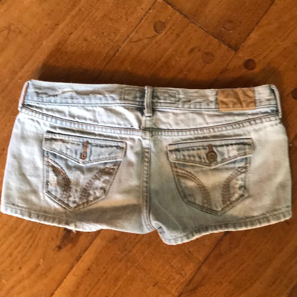 Women’s shorts - Picture 2 of 3